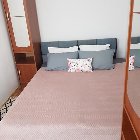 Ana Appartamento Šibenik Esterno foto